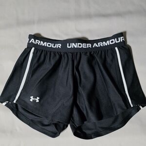 Under Armour Girl's Black Shorts NWT Size M